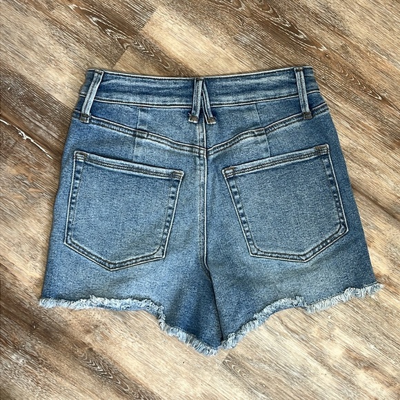 Good American Women's Blue Jean Shorts Denim Cut Off Size 24 3" Inseam - Picture 2 of 10
